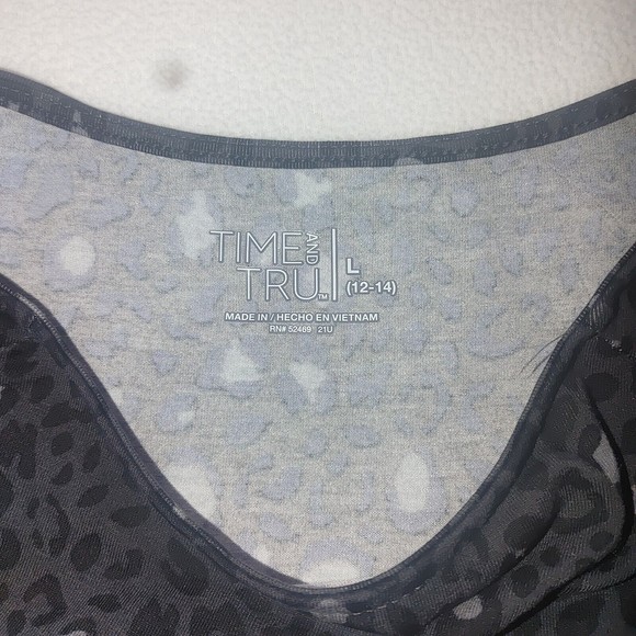 Time And Tru Swing Dress Size Large 3/4 Sleeve Round Neck Pockets Animal NEW - Picture 5 of 10